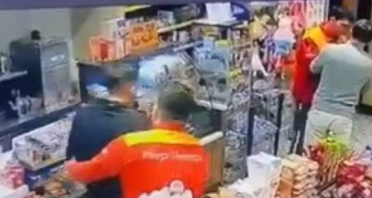 Çayırova’da Akaryakıt İstasyonunda Darp Şoku!