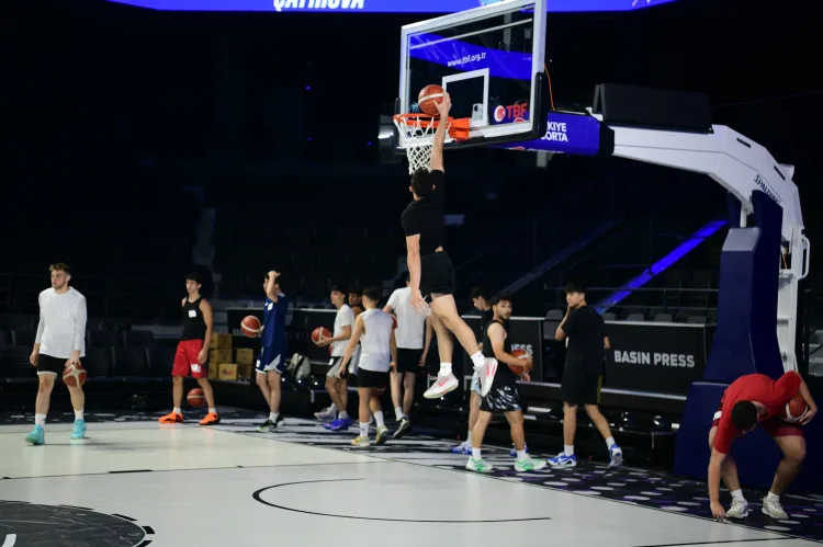 Çayırova’da Geleceğin Basketbolcuları Seçildi!