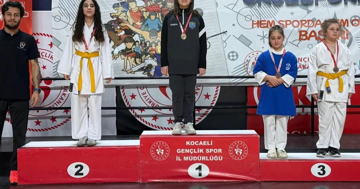 Çayırova’dan Karate Şampiyonası’nda 15 Madalya!