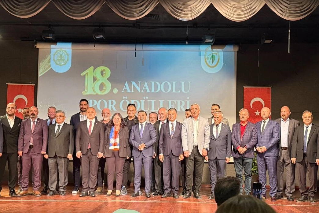 Çayırova’ya Spor Onuru: Başkan Çiftçi’ye Ödül