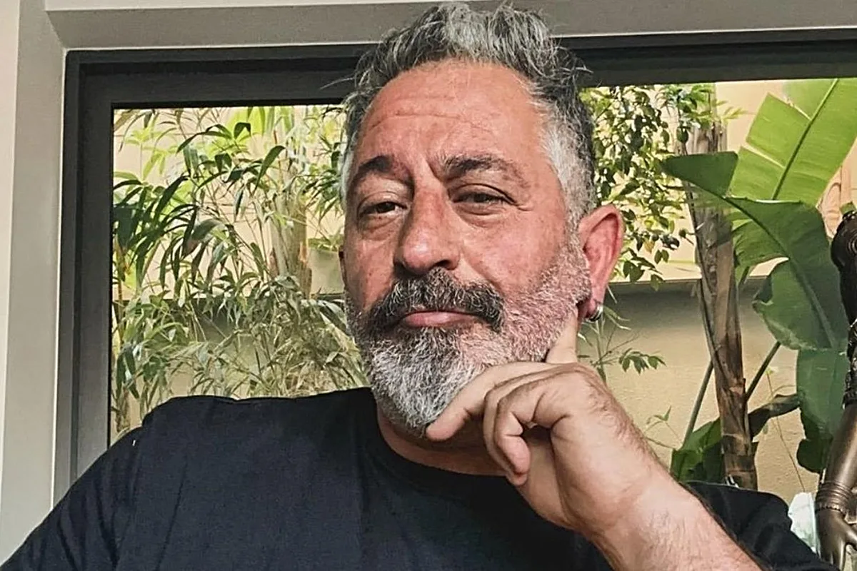 Cem Yılmaz: Anjiyo Sonrası Baston Kullanımına Başladı