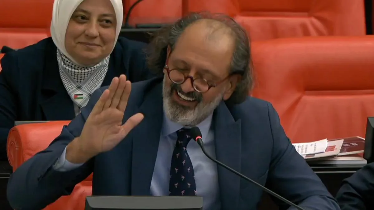 Cemil Tugay, AK Parti’ye Geçti, Protesto Başladı!
