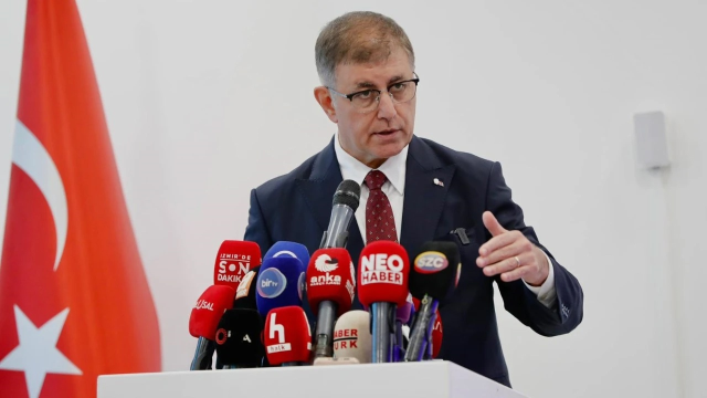 İzmir Belediye Başkanı Tugay için <a class='keyword-sd' href='/ak-parti/' title='AK Parti'>AK Parti</a> iddiası! Tarih ve saat bile verildi