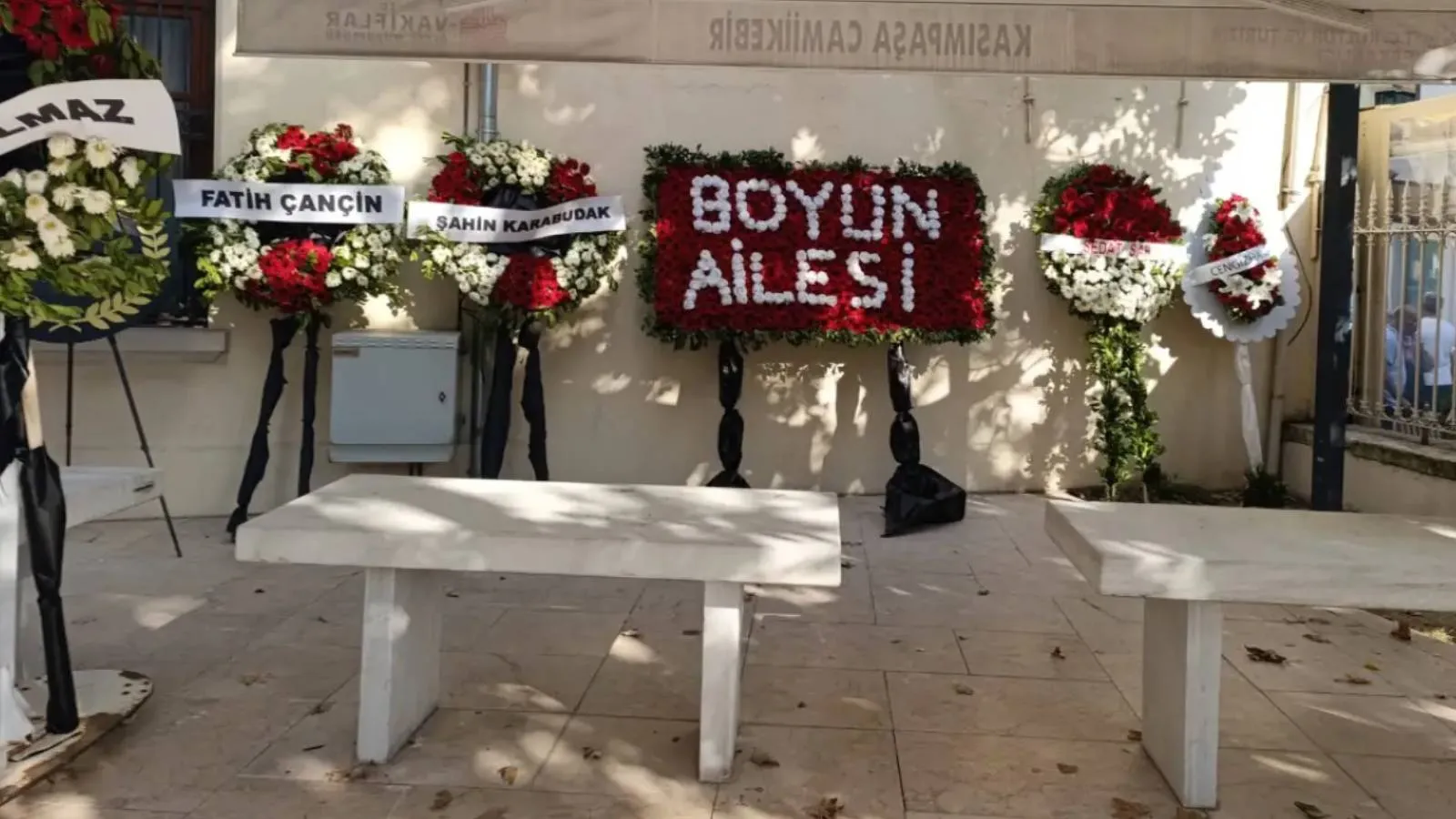 Cenazeye Yeraltı Dünyası Bağlantılı Katılım!