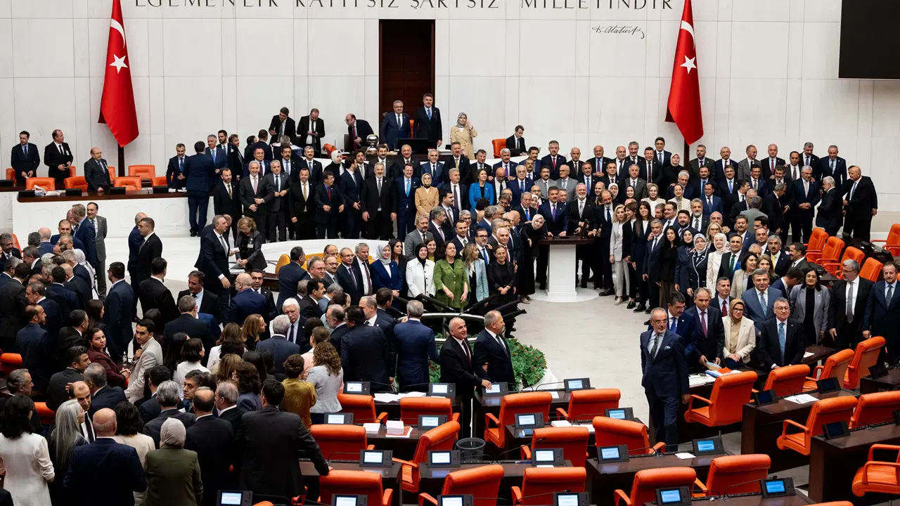 Çerçeve yasa Meclis’ten rekor oyla onaylandı!