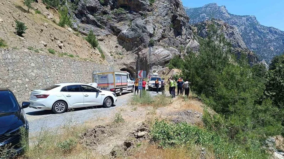 Ceyhan Nehri’nde Kaybolan Adam İçin Arama Başlatıldı
