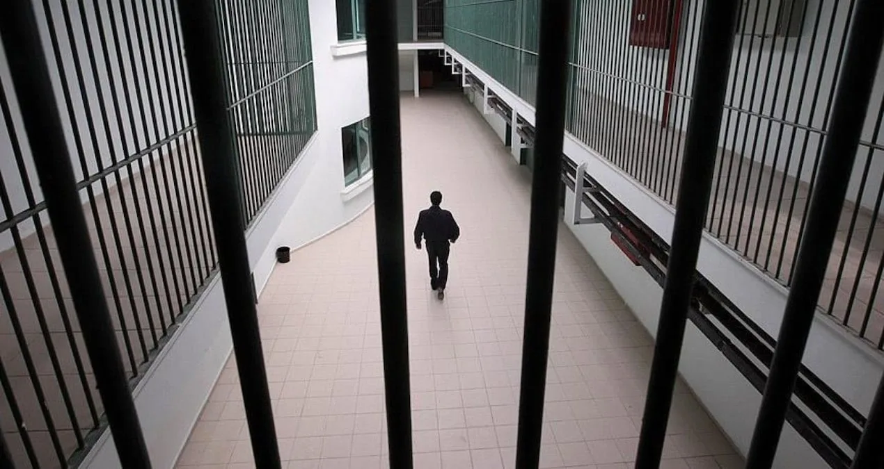 Cezaevinde Uyuşturucu Skandalı: 19 Tutuklama!