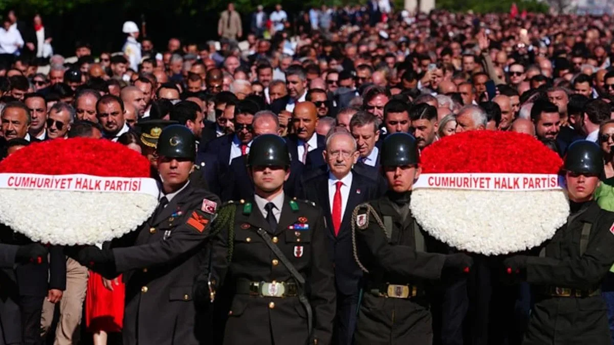 CHP 103. Yılını Coşkuyla Kutladı! Kılıçdaroğlu Anıtkabir’de