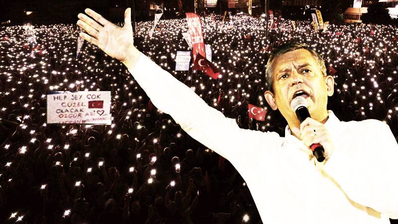 CHP Afişleri Toplatıldı: Korkunun Gölgesi!