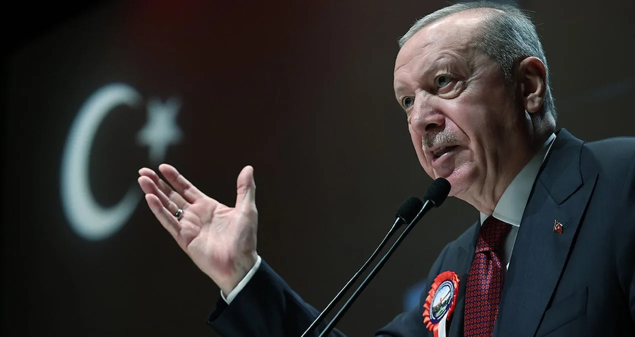 CHP Anketlerde Zirveye Yerleşti, AKP Geriliyor!