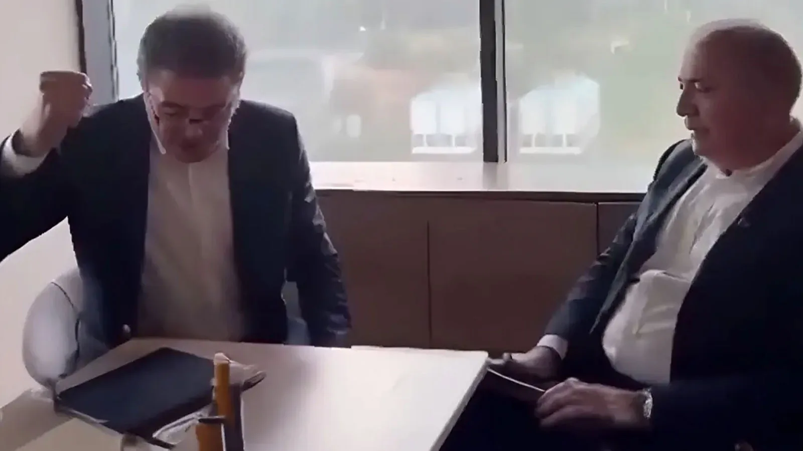CHP Binasında Gergin Anlar: Yumruklu Tartışma!