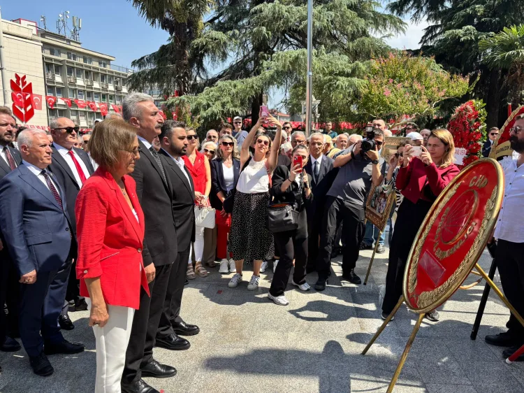 CHP Bursa, Zafer Bayramı’nı Coşkuyla Kutladı!