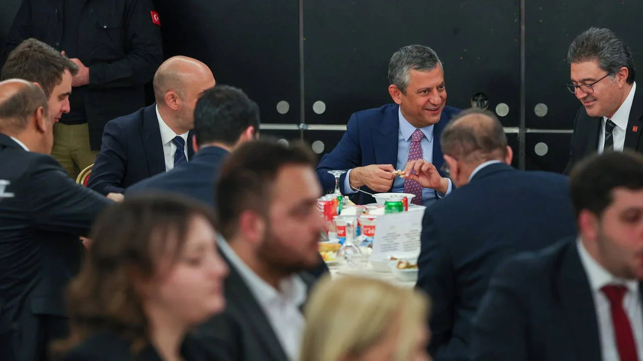 CHP’de 81 İl Başkanı Toplandı: Özel Açıklamalarda Bulundu
