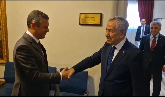 CHP’de Arınç–Özel görüşmesi yankısı: Cumhurbaşkanı adayı kim olacak?