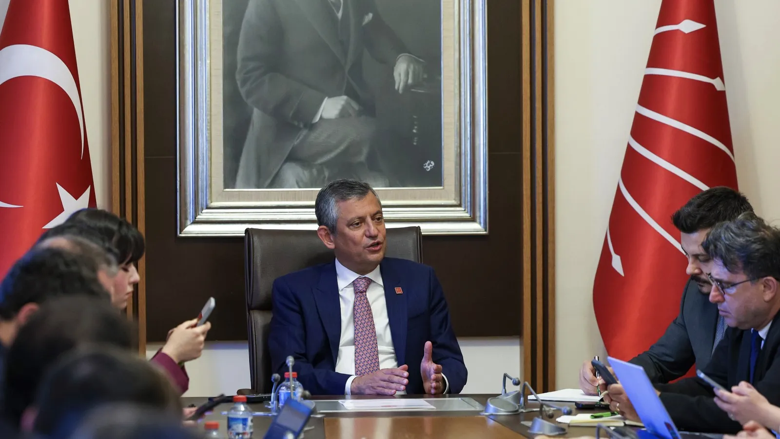 CHP’de Gerilim Sürüyor: Özgür Özel Açıklama Yaptı