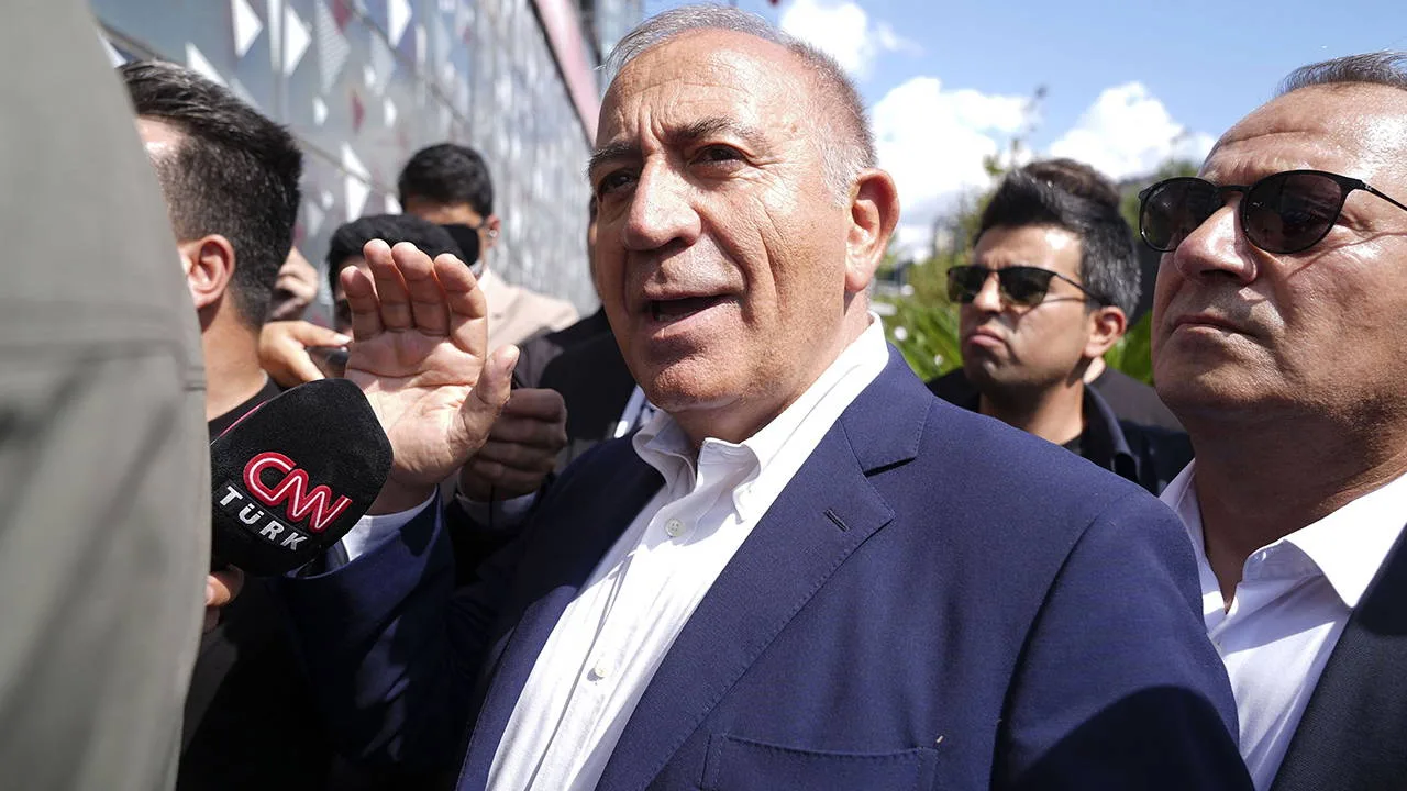 CHP’de Kayyum Krizi: Gürsel Tekin Ne Yapacak?