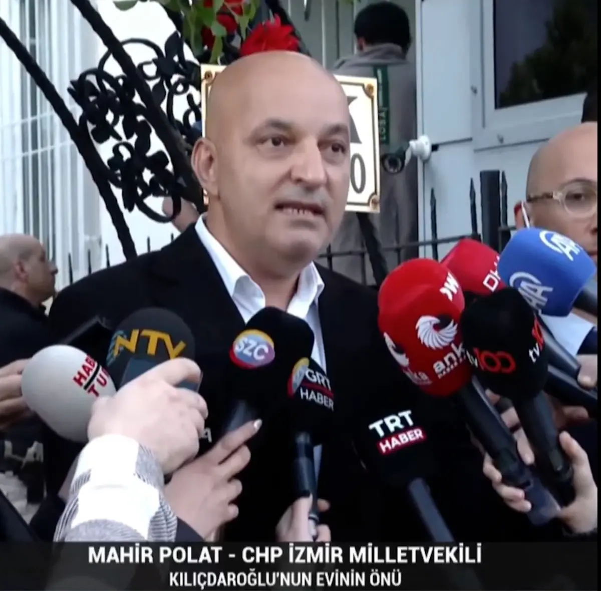 Mahir Polat Kılıçdaroğlu nun evinin önünden konuştu: