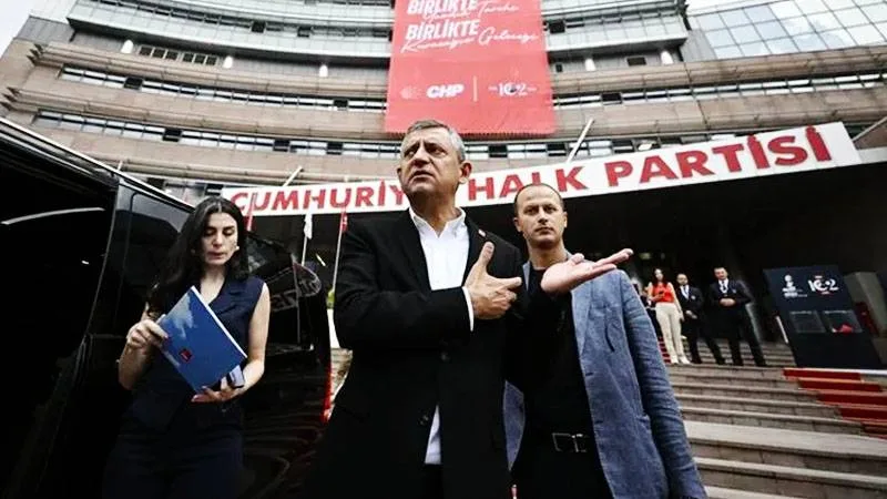 CHP’de Kriz: Kurultay İptali ve Toplantı Gündemi