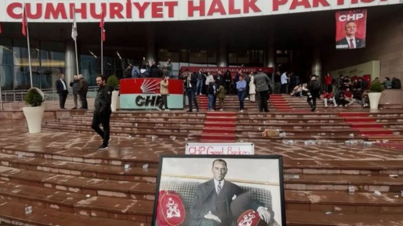 CHP’de Kriz: Müslim Sarı’dan Sert Açıklamalar!