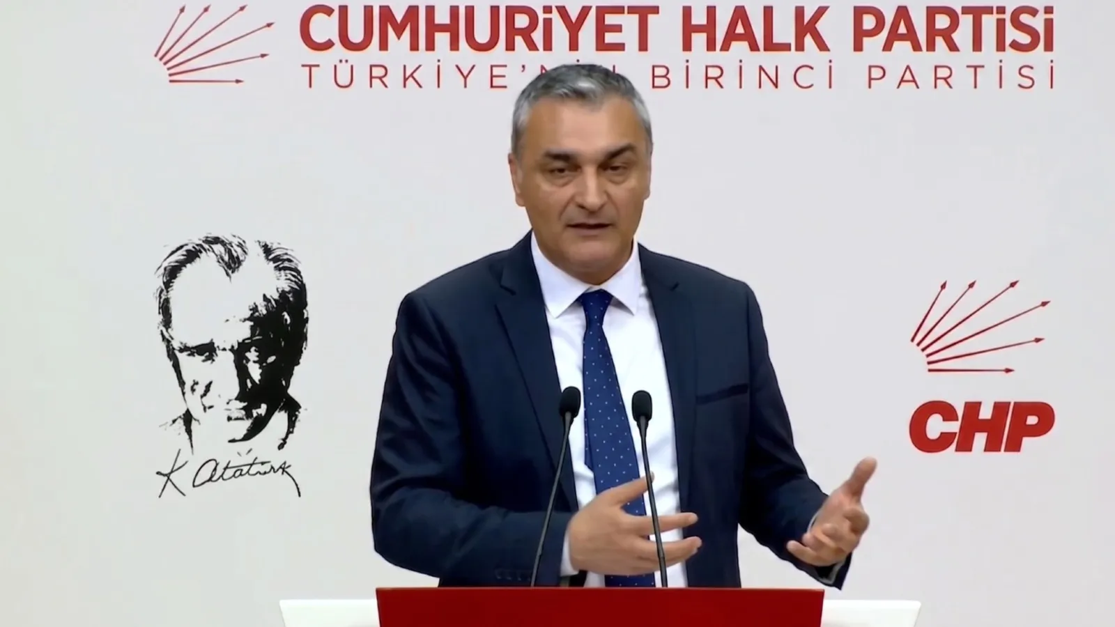 CHP’de Kriz: Yüzlerce Üye İstifa Etti!