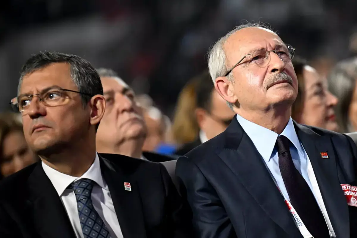 Son dakika | CHP Genel Merkezi önünde hareketli dakikalar!