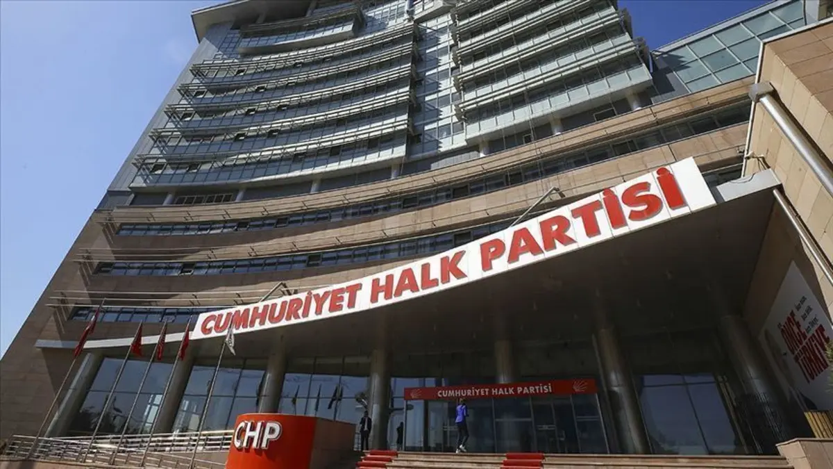 Son dakika | CHP Genel Merkezi önünde hareketli dakikalar!
