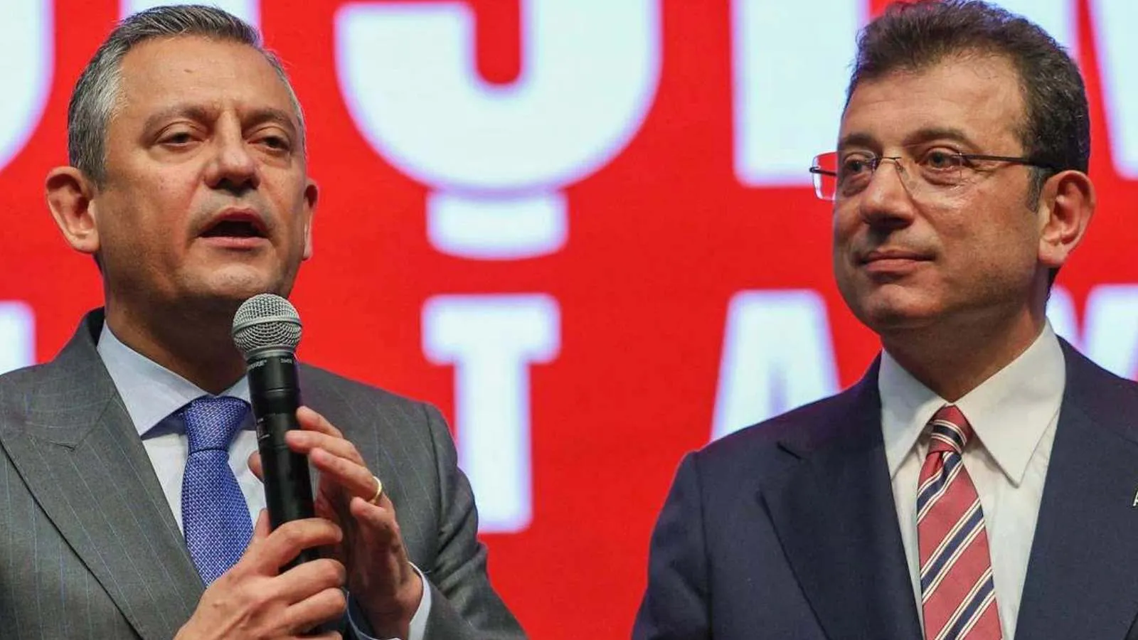 CHP’de Özgür Özel’e Güvensizlik Sinyalleri!