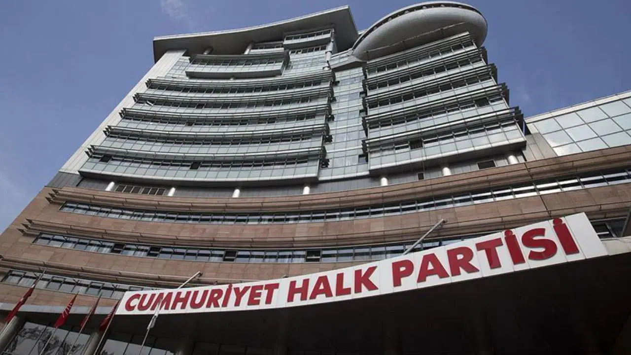 CHP’de Şimşek ve İki İsim İhraç Edildi!