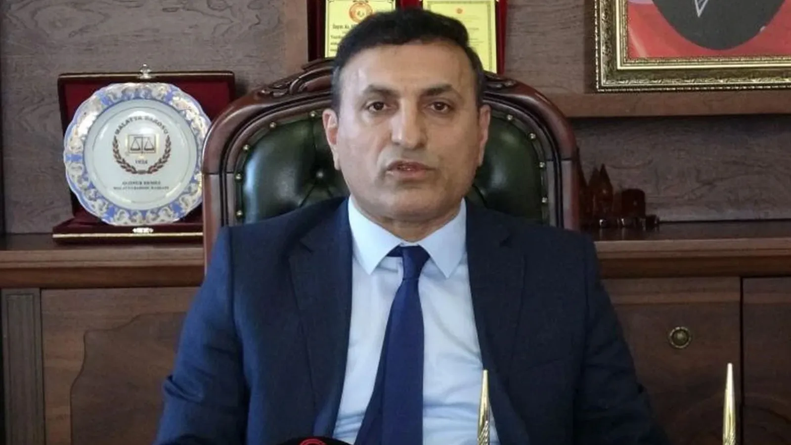 CHP’de Şok İhraç: Yazıhan Belediye Başkanı Gitti!