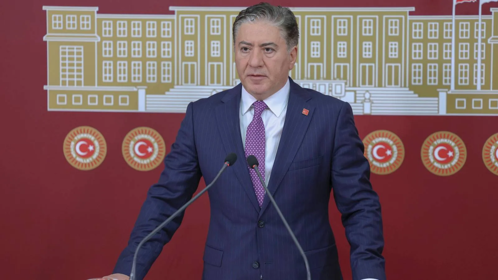 CHP: Demokrasi İçin Milletle İç İçe Olmalıyız