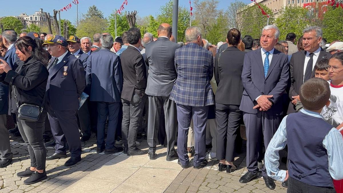 CHP’den 23 Nisan’da Çocuk Mehterine Protesto!