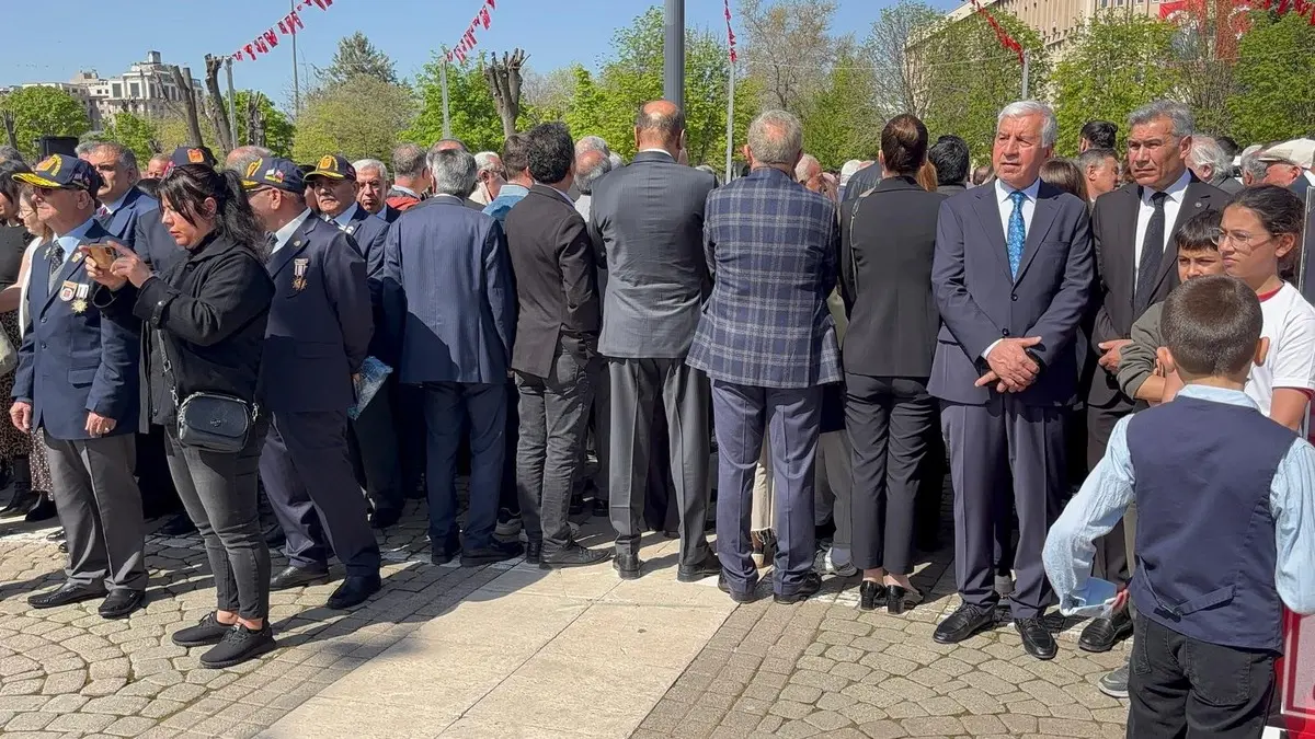23 Nisan a damga vuran protesto! CHP liler arkasını döndü: Bunu kabul etmiyoruz 4