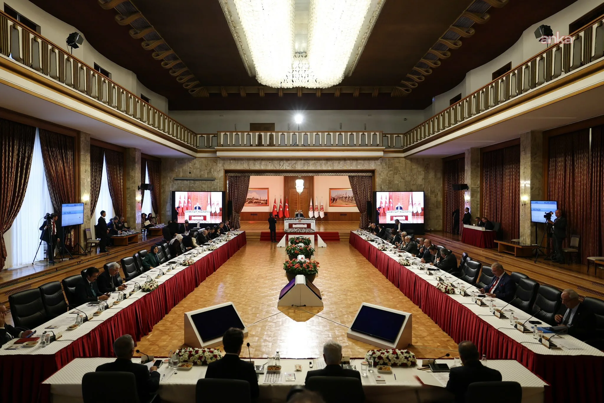 CHP’den AK Parti’ye Demokratikleşme Yanıtı!