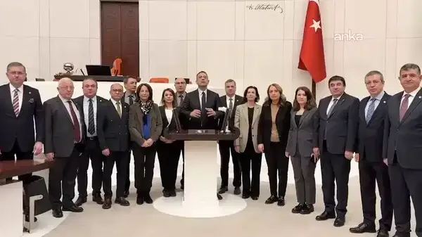 CHP’den Emekli Maaşı İçin Meclis Eylemi Devam