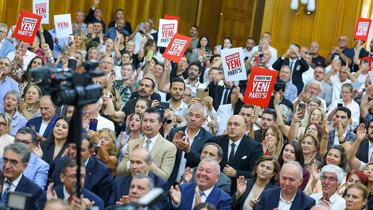 CHP’den İstifa Eden 2 İlçe Başkanı Yeni Parti’ye Geçti