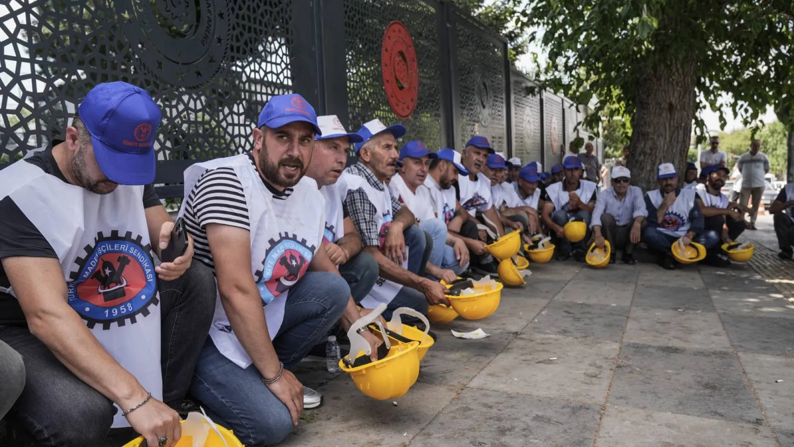 CHP’den Madencilere Destek: Sorun Çözülmeli!