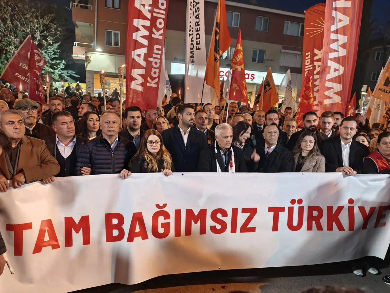 CHP’den ‘Tam Bağımsız Türkiye’ Yürüyüşü!