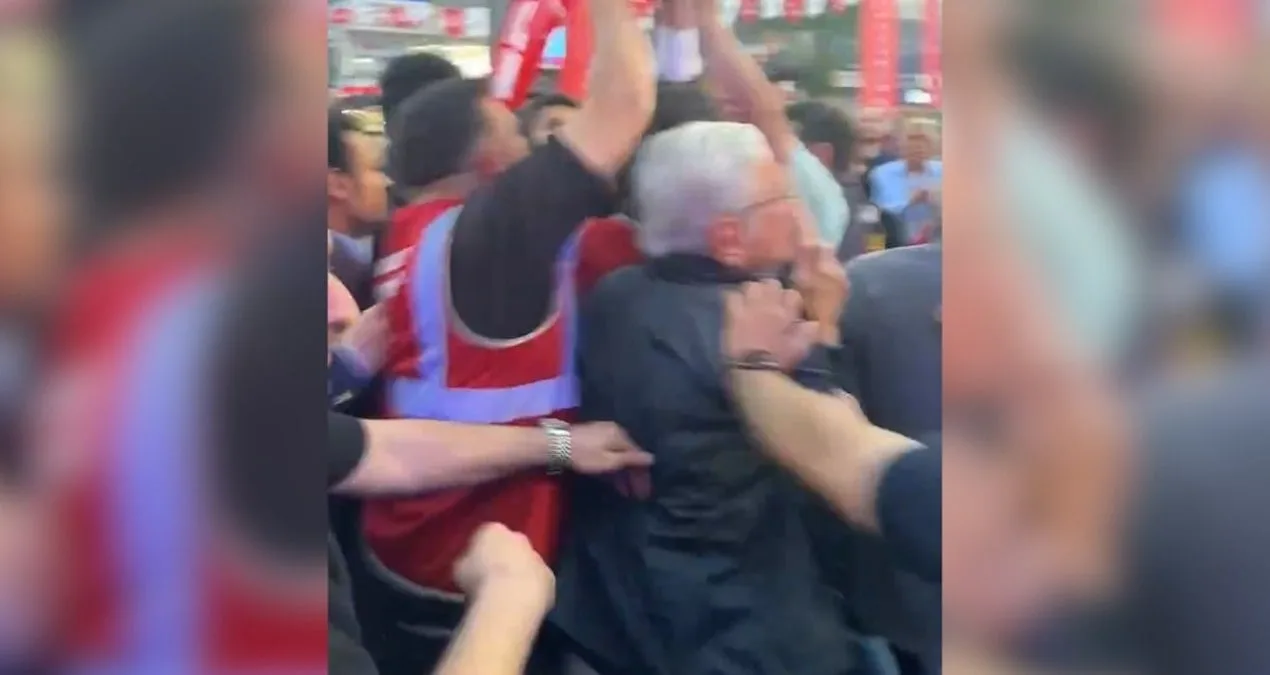 CHP Gençliği’nden İmamoğlu’na Destek Eylemi!