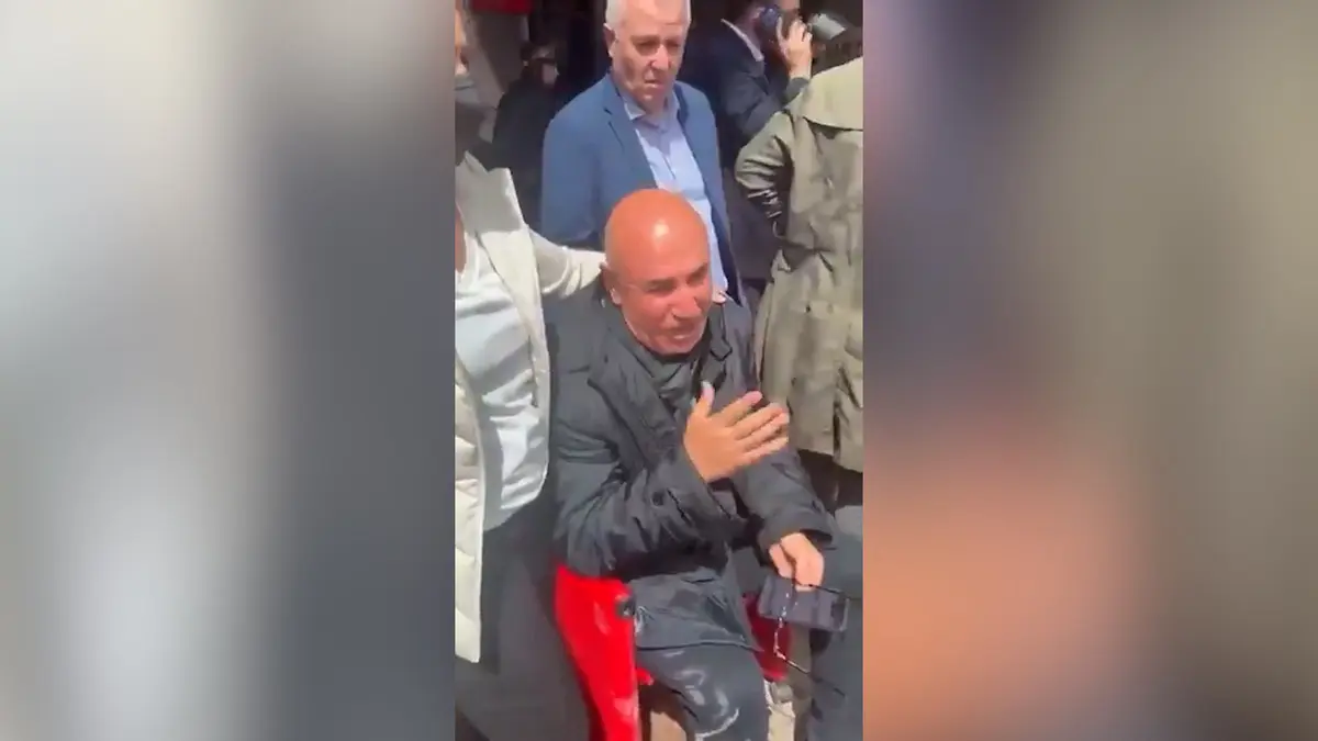 CHP Genel Merkezi ne polis müdahalesi... Mahmut Tanal gözyaşlarına hakim olamadı:
