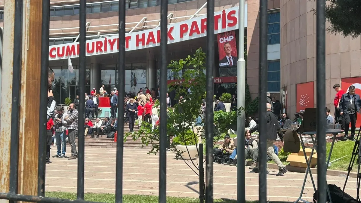 CHP: Hibrit Savaşın Tehlikelerine Dikkat!