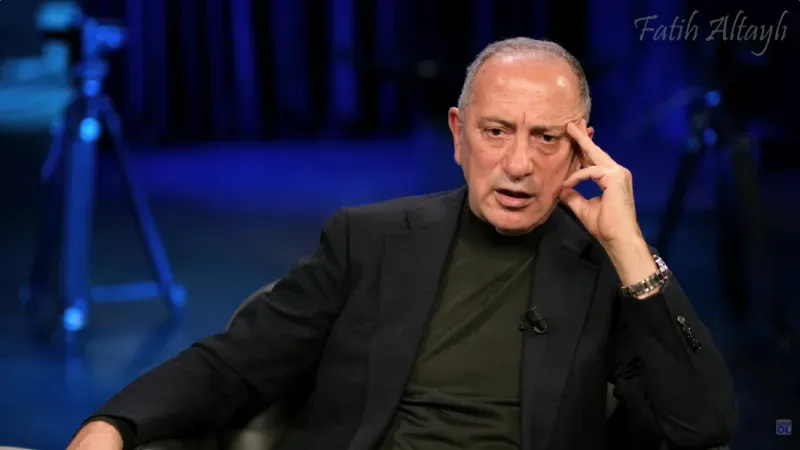 CHP İçindeki Güç Dengeleri: Özgür Özel ve Kılıçdaroğlu