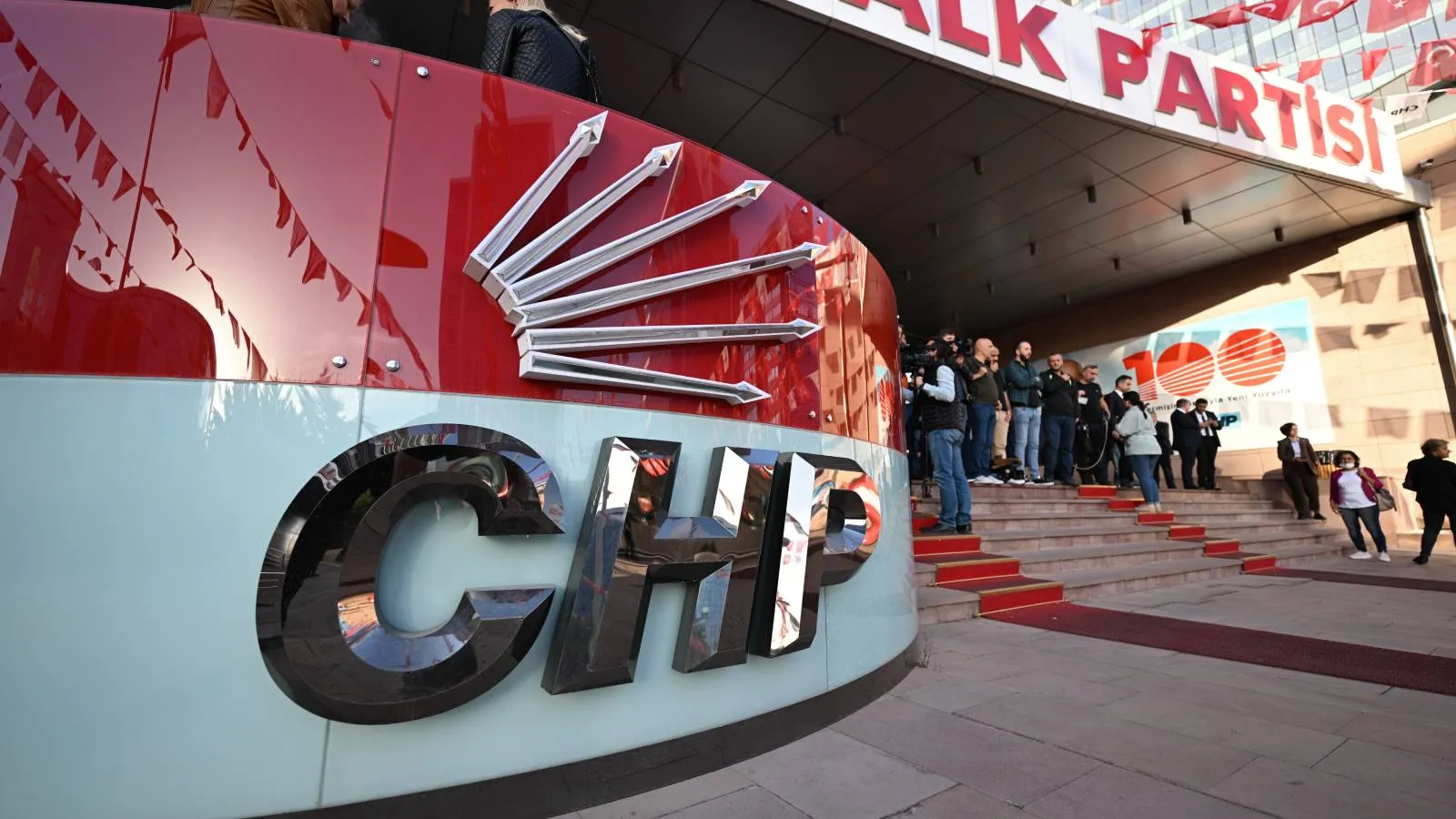 CHP, İki Bayram Sonra Parti Ziyaretlerine Dönüyor