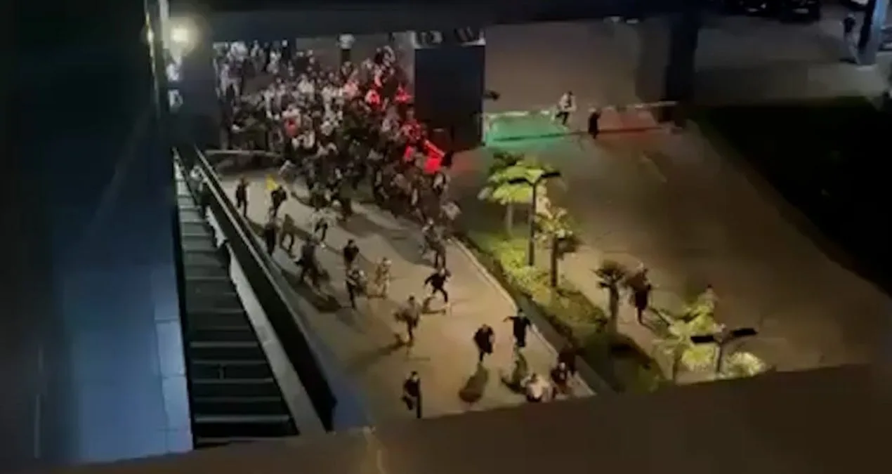 CHP İl Başkanlığı’na Polis Ablukası ve Tartışmalar