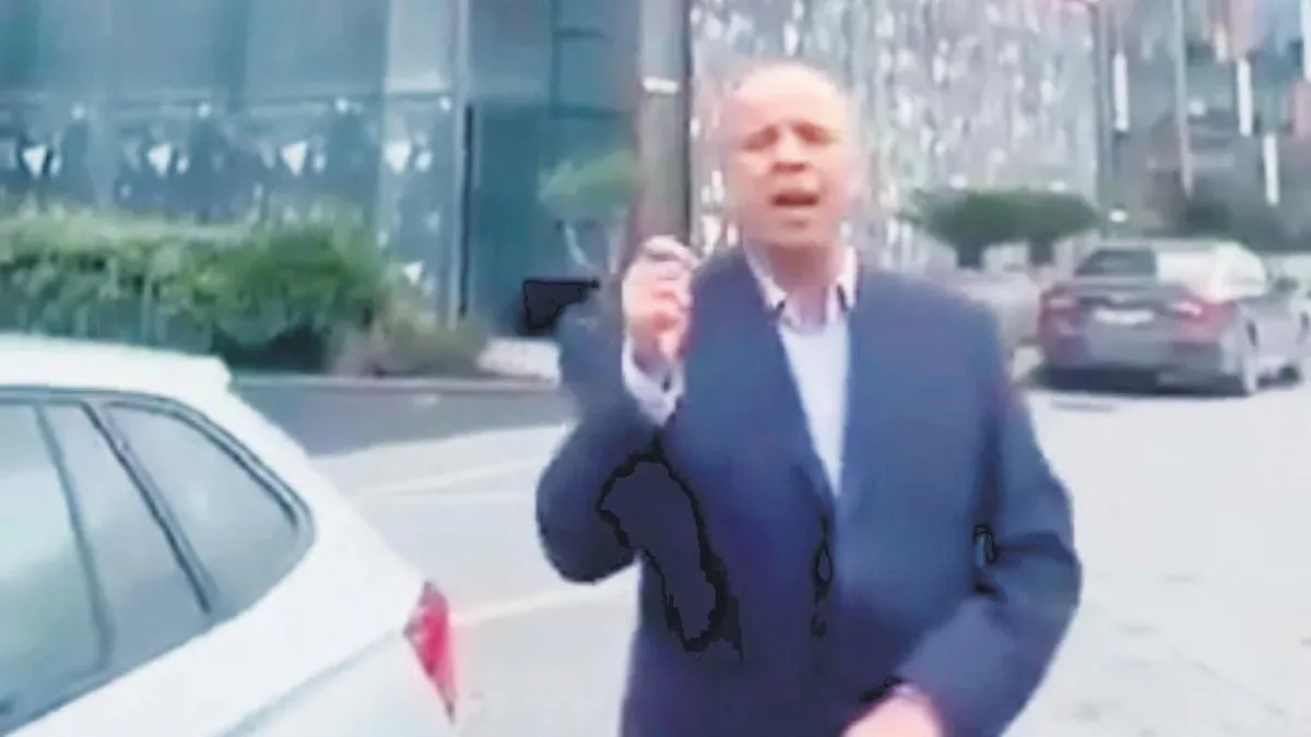 CHP İstanbul’da İmamoğlu Posteri Sökülüyor!