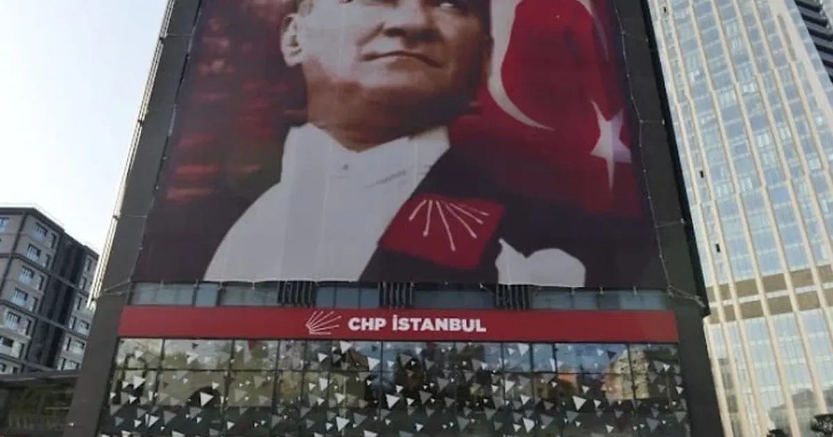 CHP İstanbul’da Usulsüzlük İddiasıyla Kriz Patlak Verdi