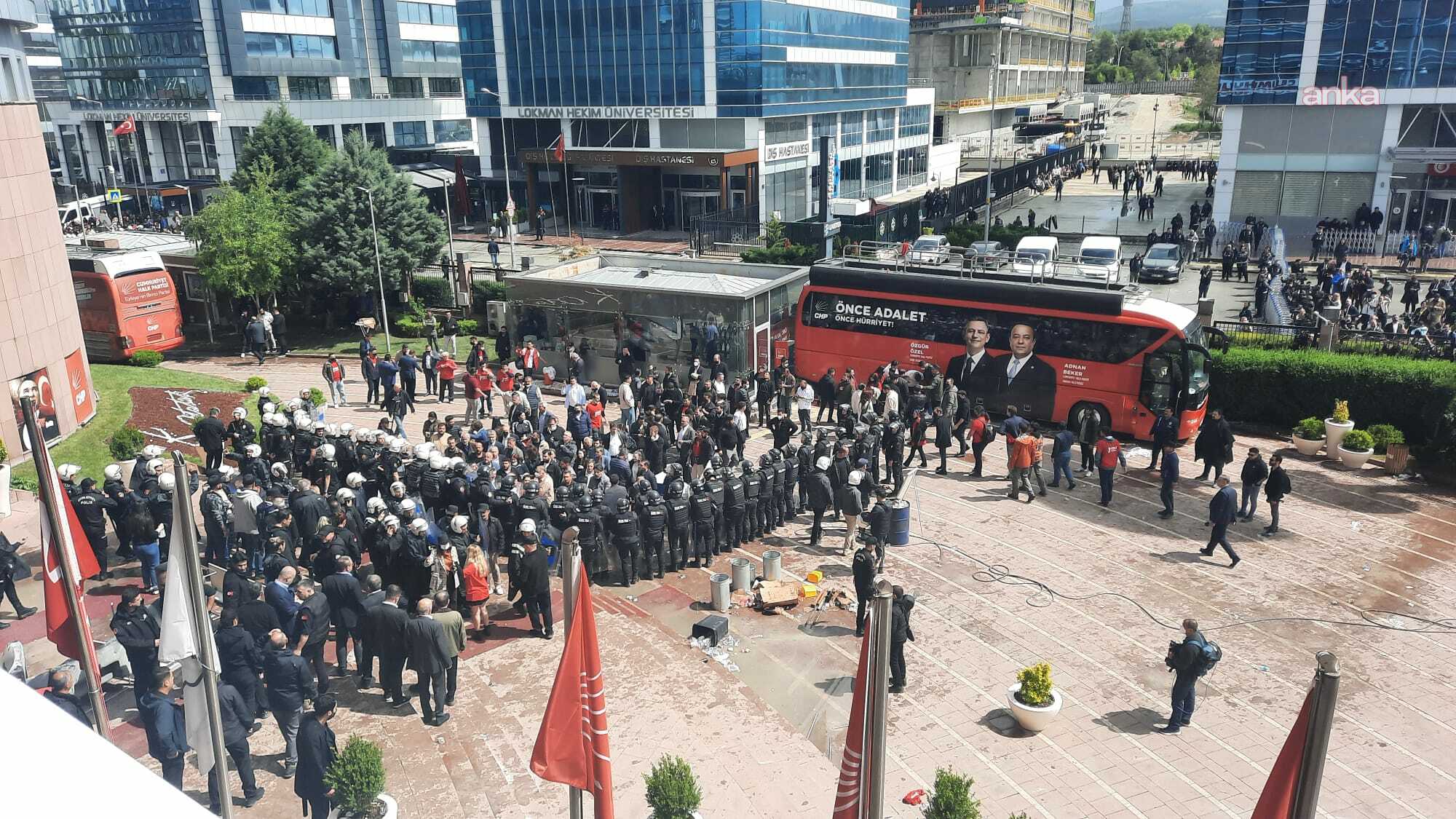 CHP Krizi: Türkiye’de Demokrasi Sınavı