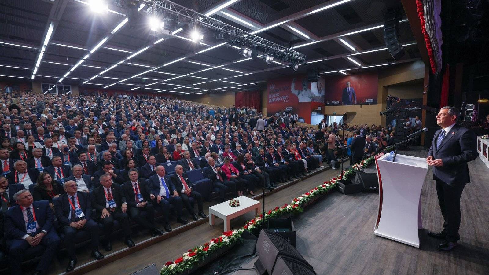 CHP Kurultayı: 17 Yıl Sonra Tarihi Değişim!