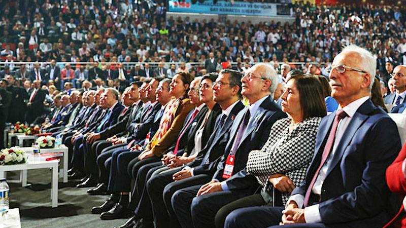 CHP Kurultayı Davası: Hukukçular Neler Dedi?