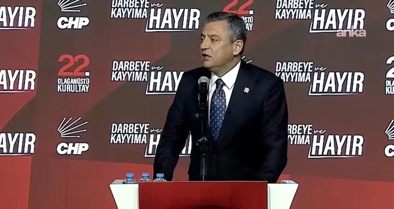 CHP Kurultayı’nda Güvensizlik Oyu Kullanıldı!