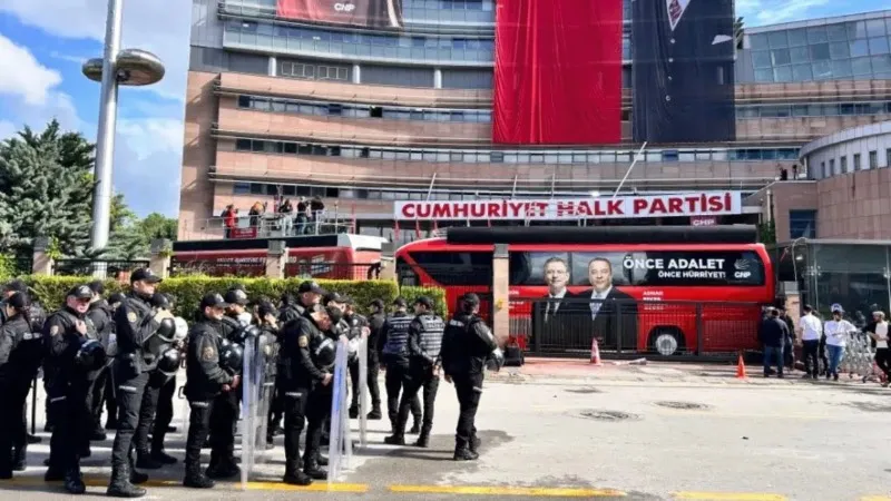 CHP Kurultayı: Varlık Yokluk Meselesi!